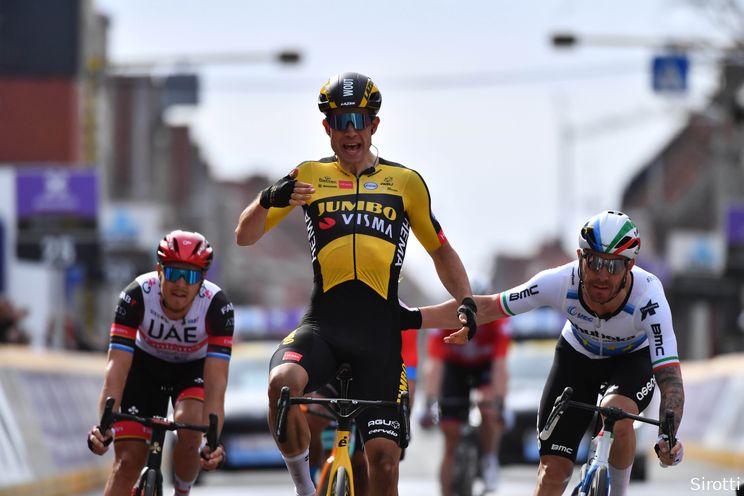 Van Aert slaat slag in heroïsche editie Gent-Wevelgem, met dank aan sterke Van Hooydonck