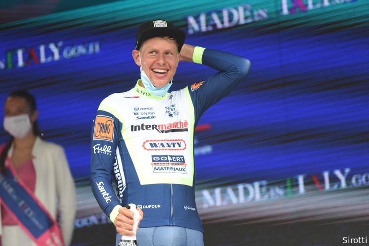 Waanzinnige Van der Hoorn vindt tweede én derde adem en wint Omloop van het Houtland