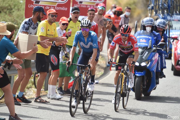 Mas verstevigt podiumplek in zware bergrit: 'Altijd fijn om met Roglic te rijden'
