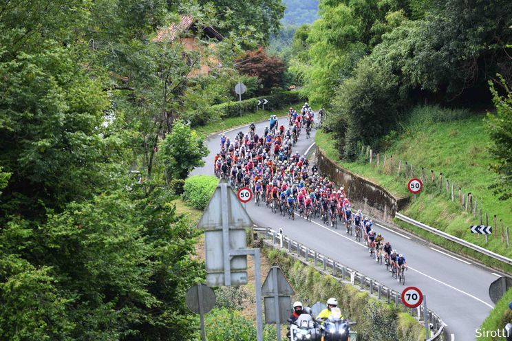 Verrassende Riou klopt Madouas en Godon in Franse Classic Loire Atlantique