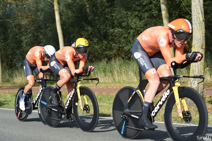 Mollema pakt zilver, ondanks gevolgen val: 'Het gaat dag per dag beter'