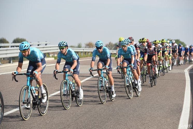 Astana Qazaqstan Team 2022 | Komst Riabushenko, Velasco en Gazzoli brengt totaal op 22 renners