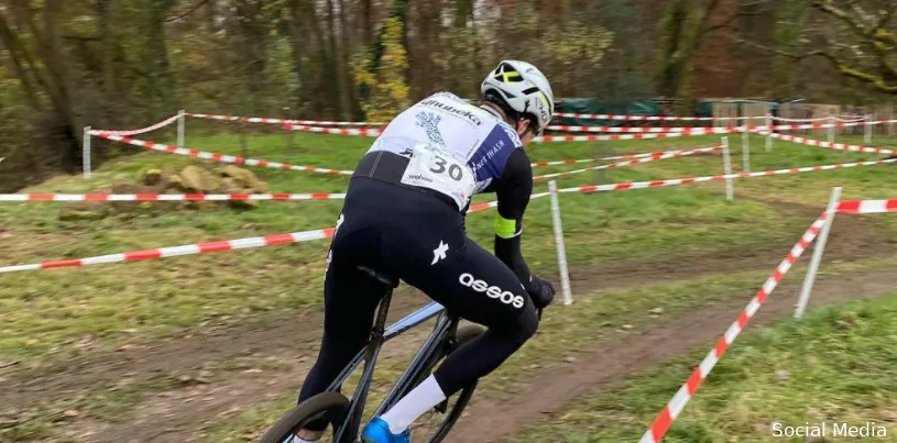 Walscheid rijdt eerste cross ooit, Kwiatkowski nodigt Pidcock uit en Gorka Izagirre wint veldrit