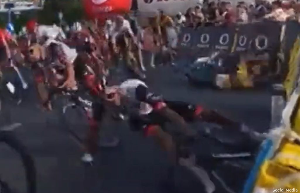 Teunissen na crash even helemaal klaar met Ronde van Polen: 'Je kunt maar beter niks verwachten'