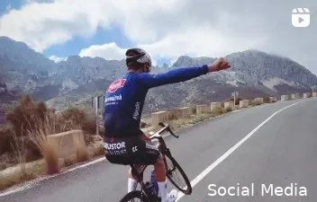 🎥 Alpecin-Deceuninck maakt zich in Spanje klaar voor eerste wedstrijden (met opvallende Omloop-favoriet?)