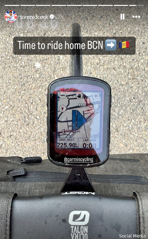 Pidcock is op een missie: Brit fietst na MTB-zege doodleuk vanuit luchthaven in Barcelona naar Andorra