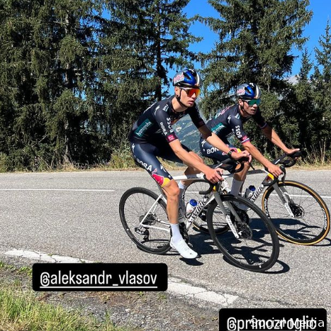 Ondertussen in Frankrijk: gebutste Roglic en Vlasov werken hard aan vorm, richting Vuelta?