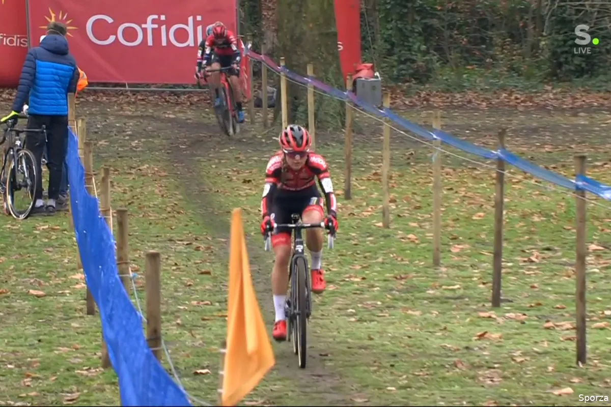 Betsema maakt einde aan zegereeks Brand, Alvarado valt weg door pech