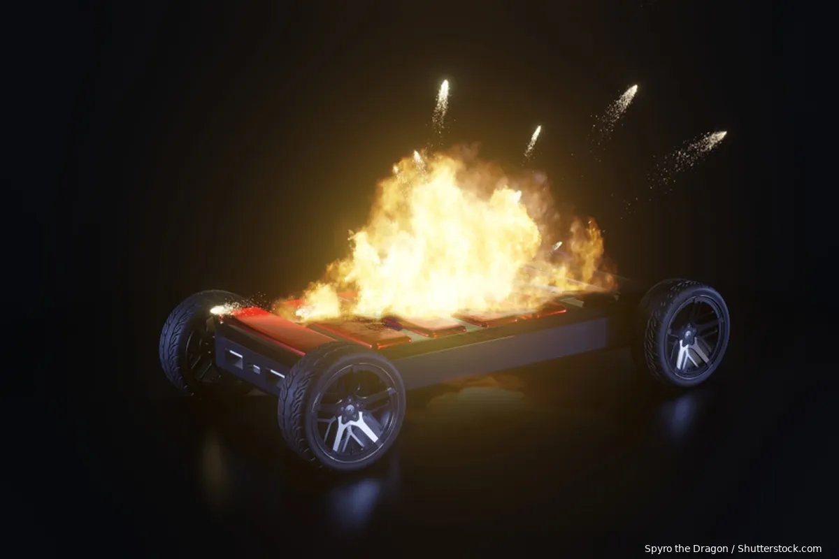 Electric cars catch fire, ship carrying them in flames near Ameland
