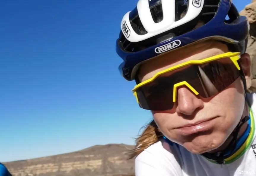 Gespot op Strava: Powervrouw Van Vleuten vermorzelt records in wiel van de heren