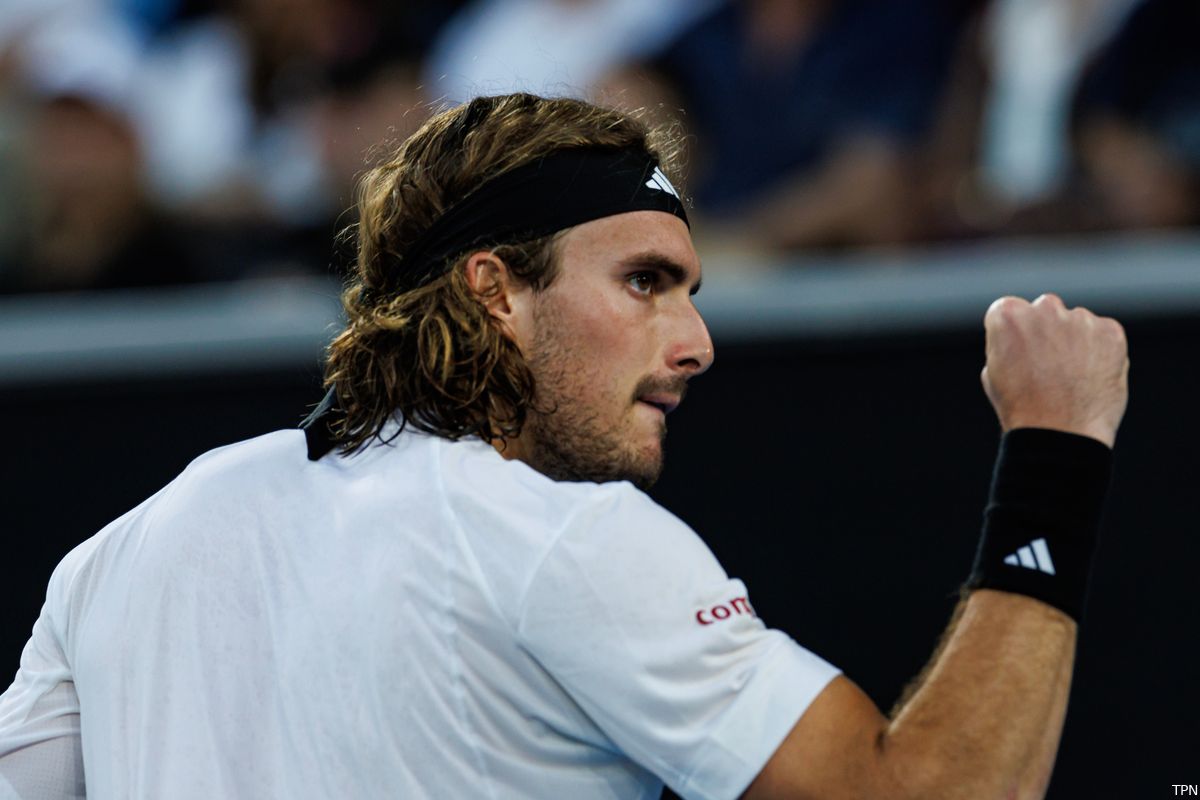Tsitsipas Marks Los Cabos Debut With Straight Sets Win Over Isner