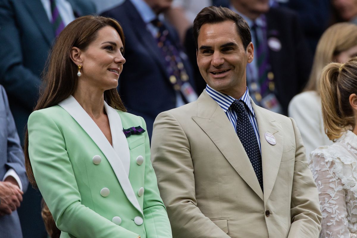 WATCH Federer Gets Massive Standing Ovation As He Enters Royal Box At