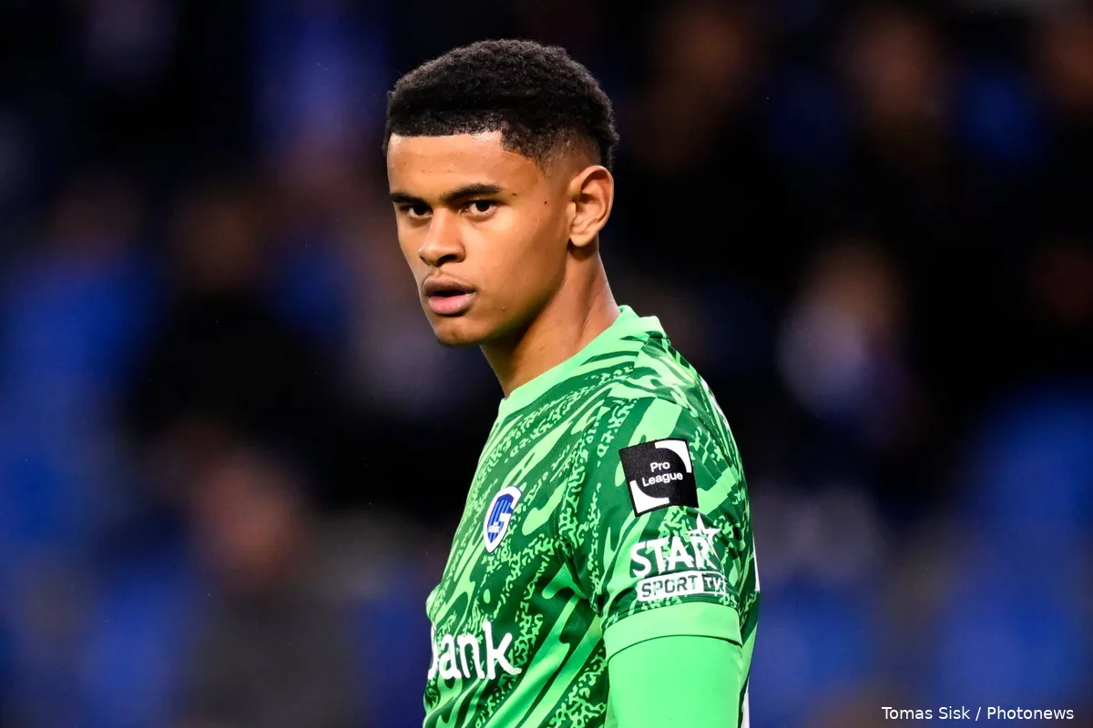 lucca-brughmans-genk-ten-hag-tribune-scouting-fc-twente-kan-hem-bekoren