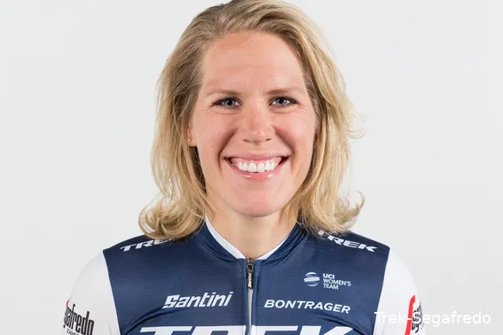 Van Dijk oppermachtig in tijdrit Healthy Ageing Tour en neemt leiderstrui over