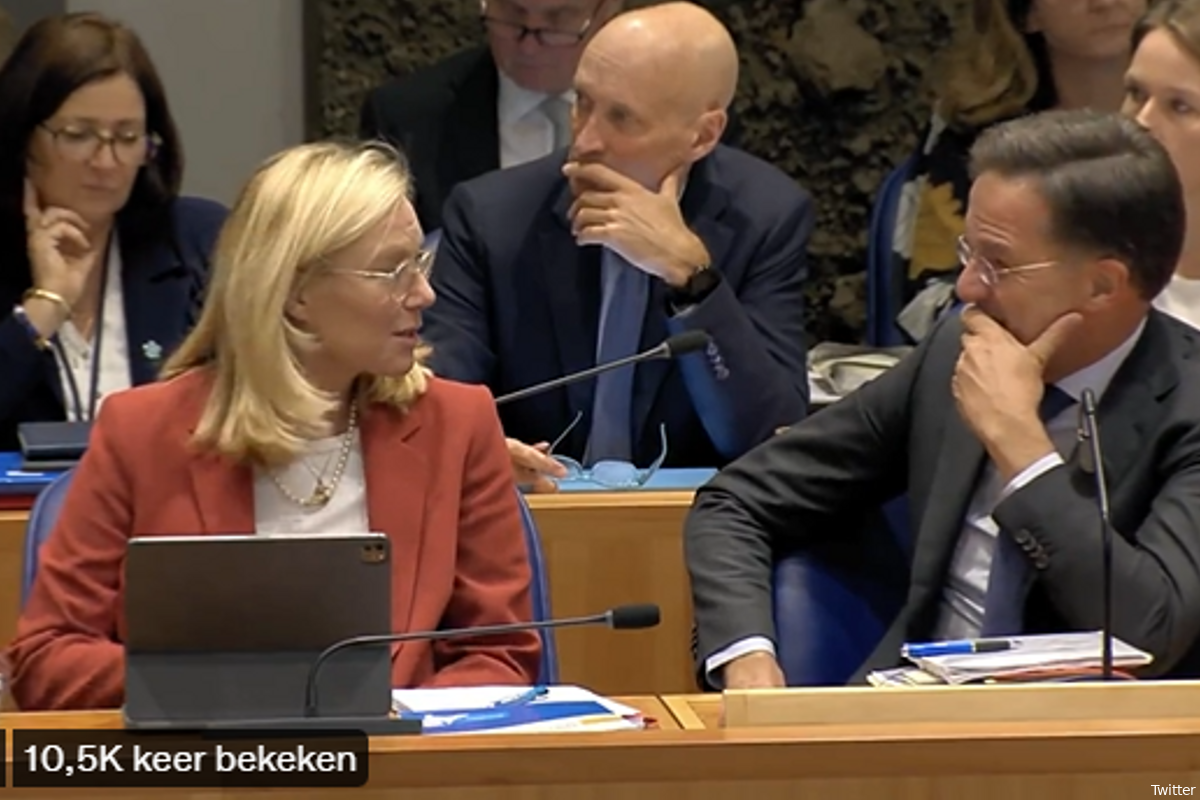 Verkiezingstijd! Toneelstukje van Mark Rutte (VVD) en Sigrid Kaag (D66) is "roddel en achterklap"