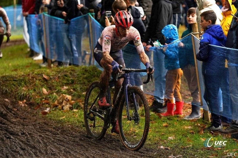 Wielrennen op TV 2024 | Crossen in Dublin en beuken op de baan in Apeldoorn!