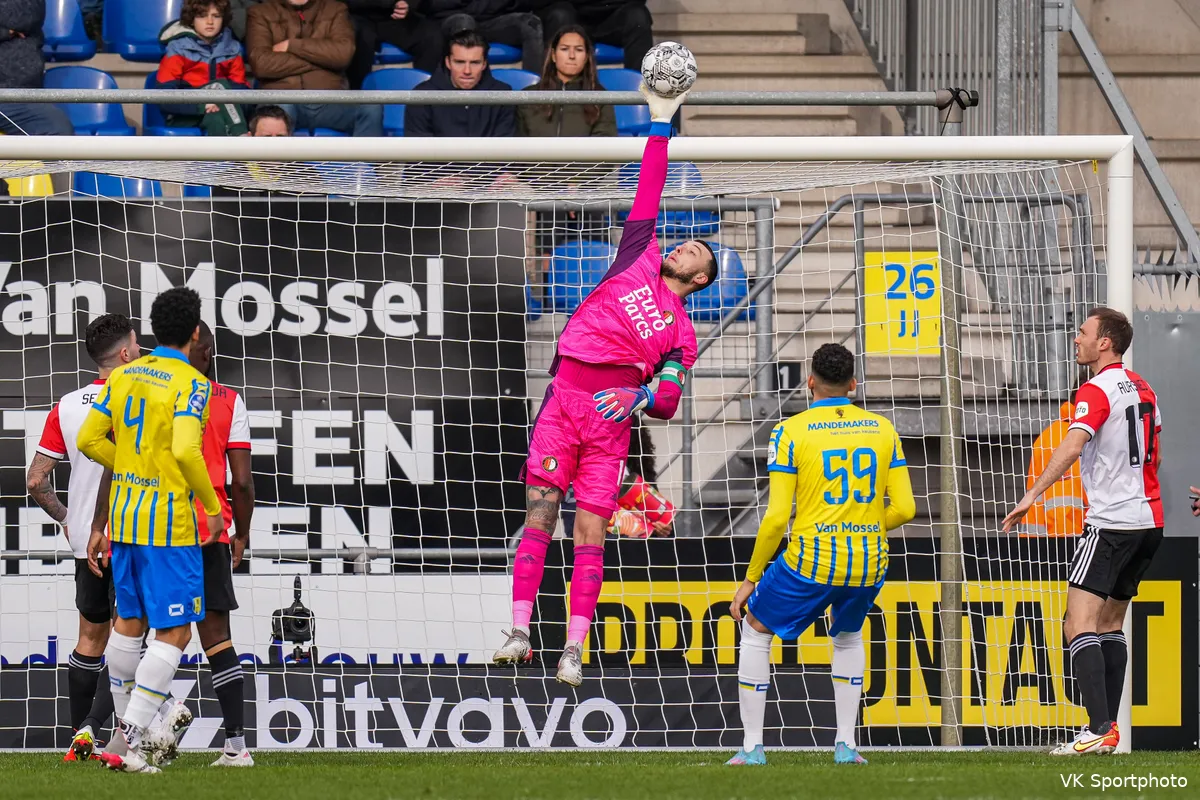 Bijlow blij met cruciale redding: "Ouderwets hè"