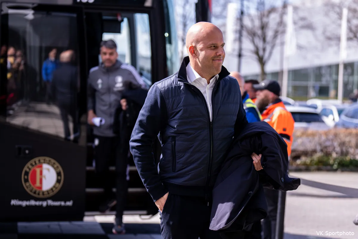 Slot met 26 spelers naar Lagos