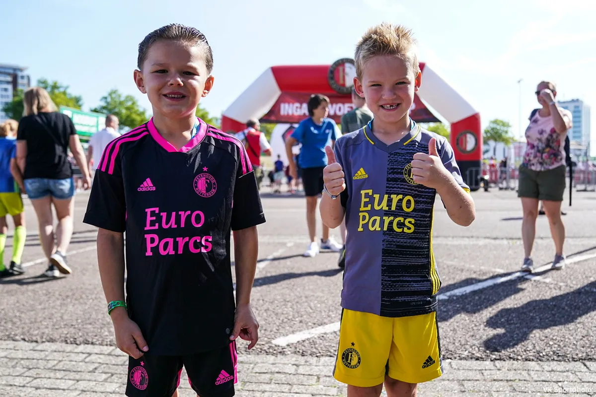 Wereldwijd problemen met levering voetbalshirts