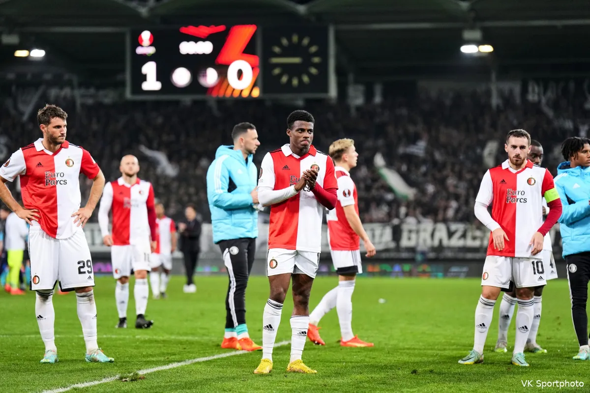 Feyenoord is het in de tweede helft helemaal kwijt en verliest van Sturm Graz