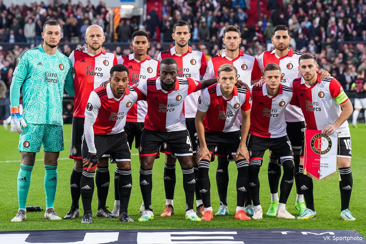 Feyenoord 1 en Feyenoord O21 spelen dinsdag oefenwedstrijd