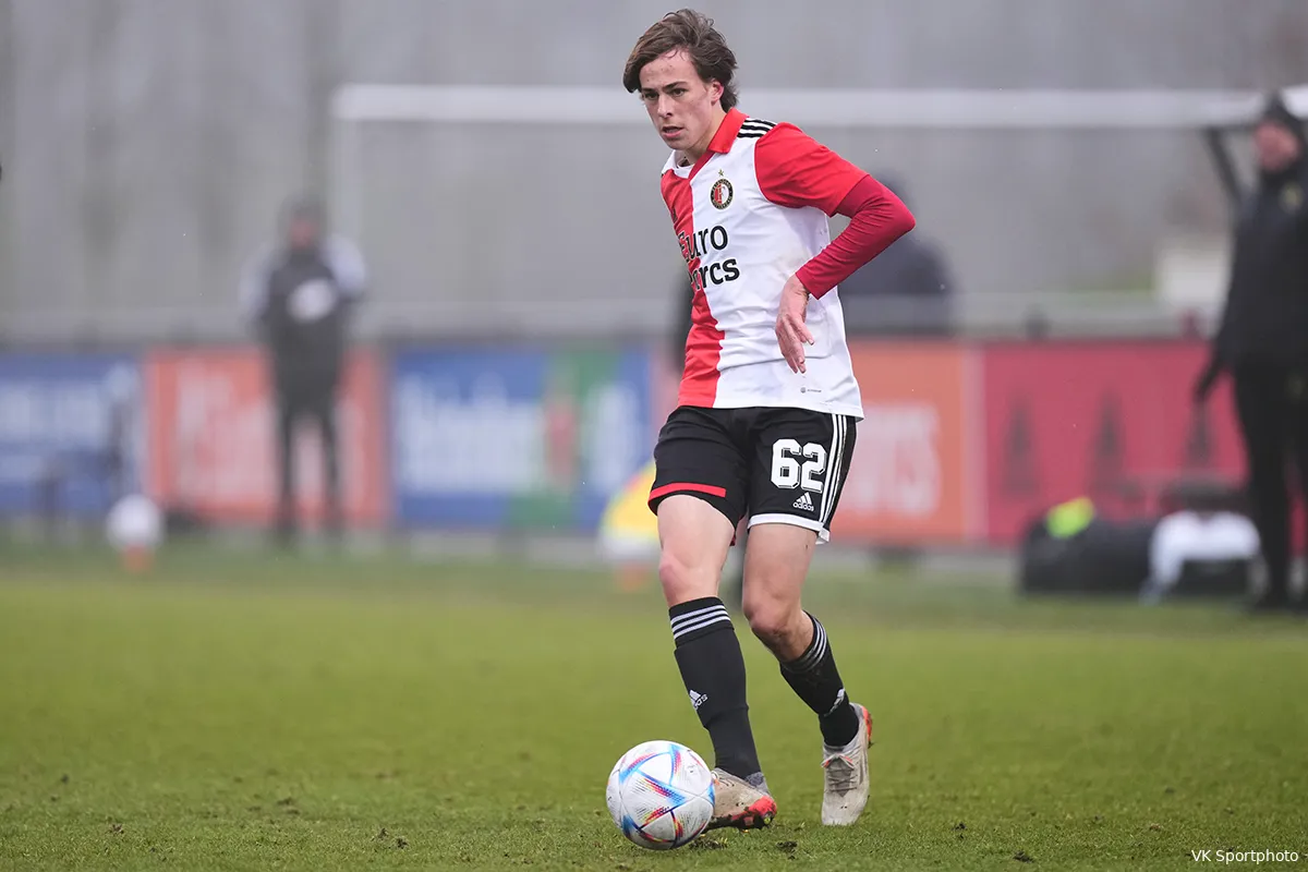 Talentvolle Sauer maakt indruk op training Feyenoord