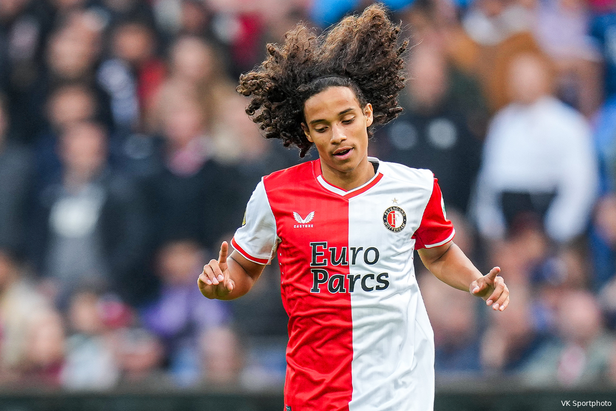 Gjivai Zechiël maakt officieel debuut voor Feyenoord
