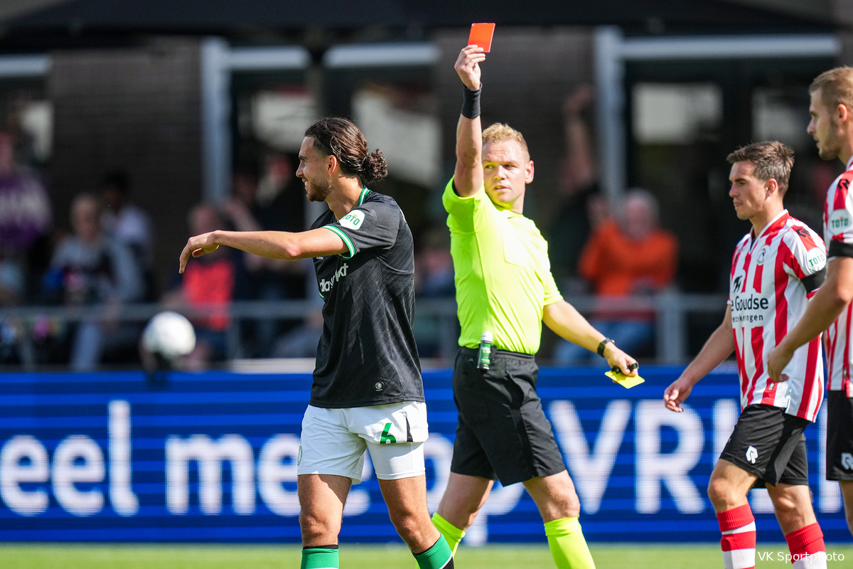 Teleurstellend Feyenoord verspeelt opnieuw punten op Het Kasteel