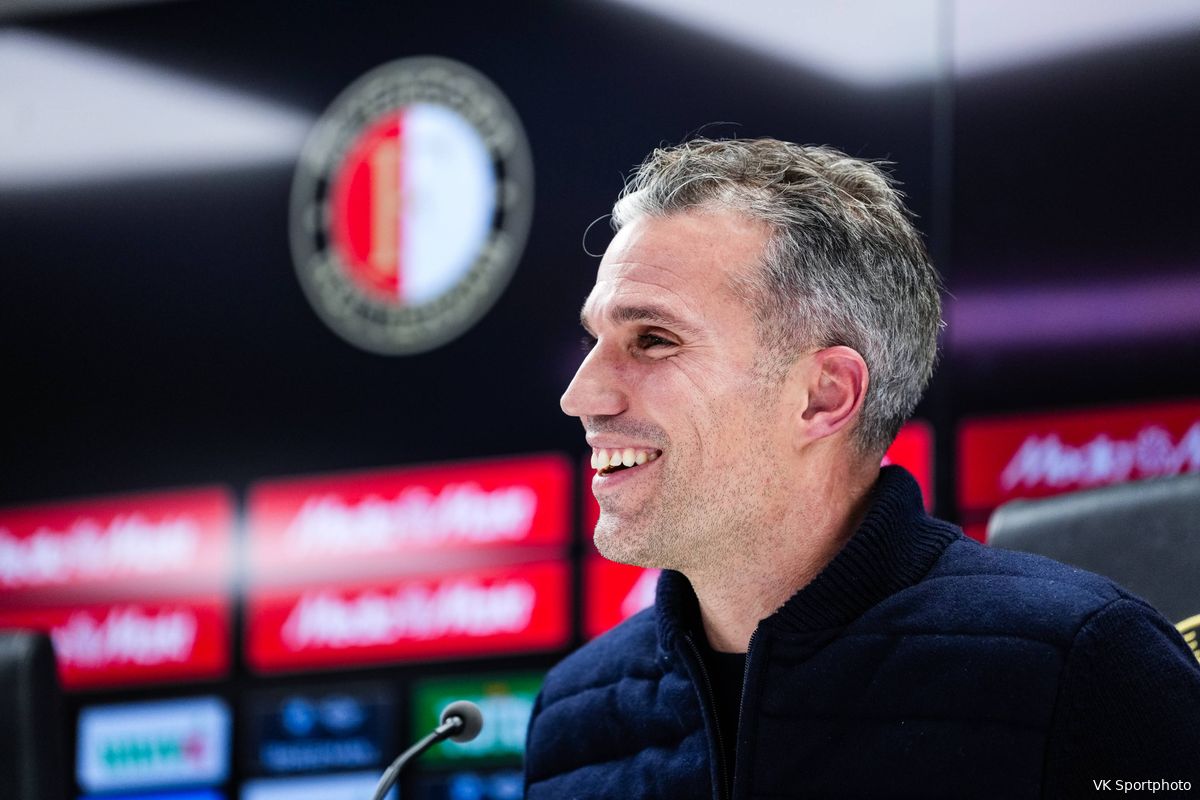 Van Persie blikt vanmiddag vooruit op duel van zaterdagavond in De Kuip