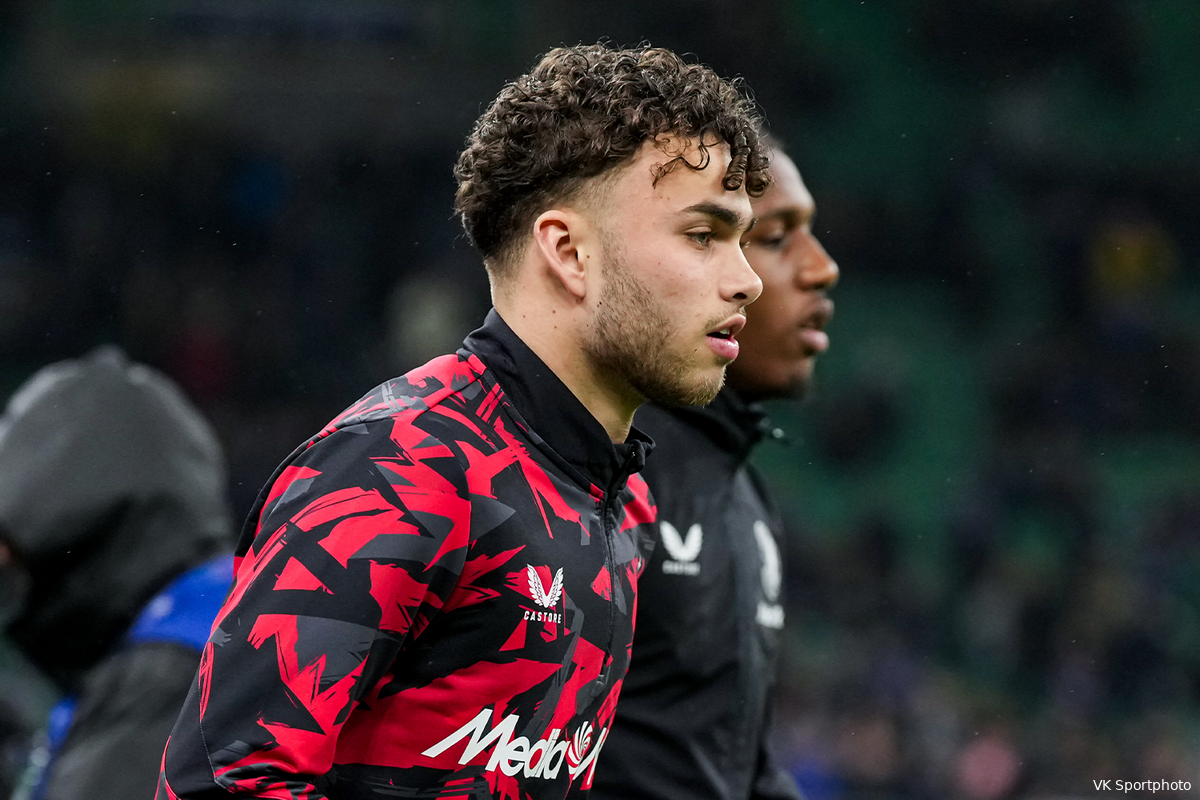 Opstelling Feyenoord: Van Persie kiest voor Sliti