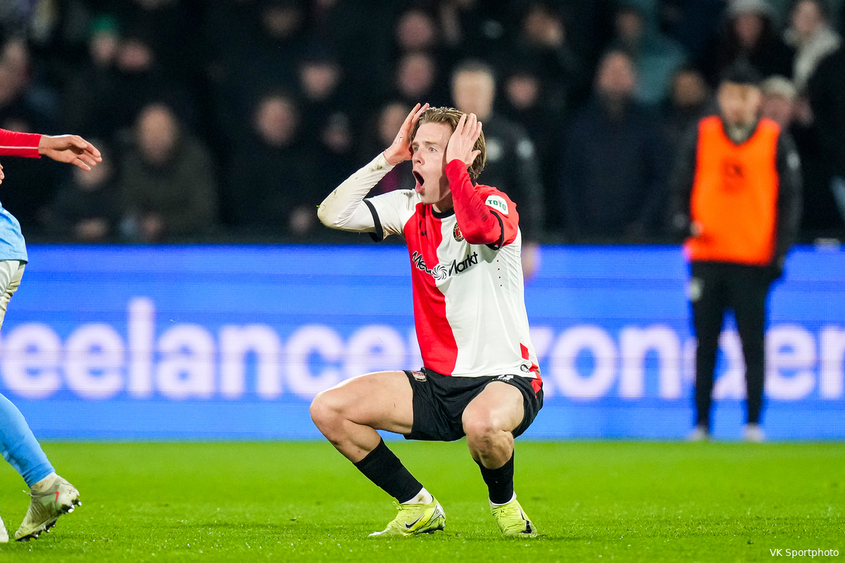 Geen winnend debuut voor Van Persie: Feyenoord speelt gelijk tegen NEC