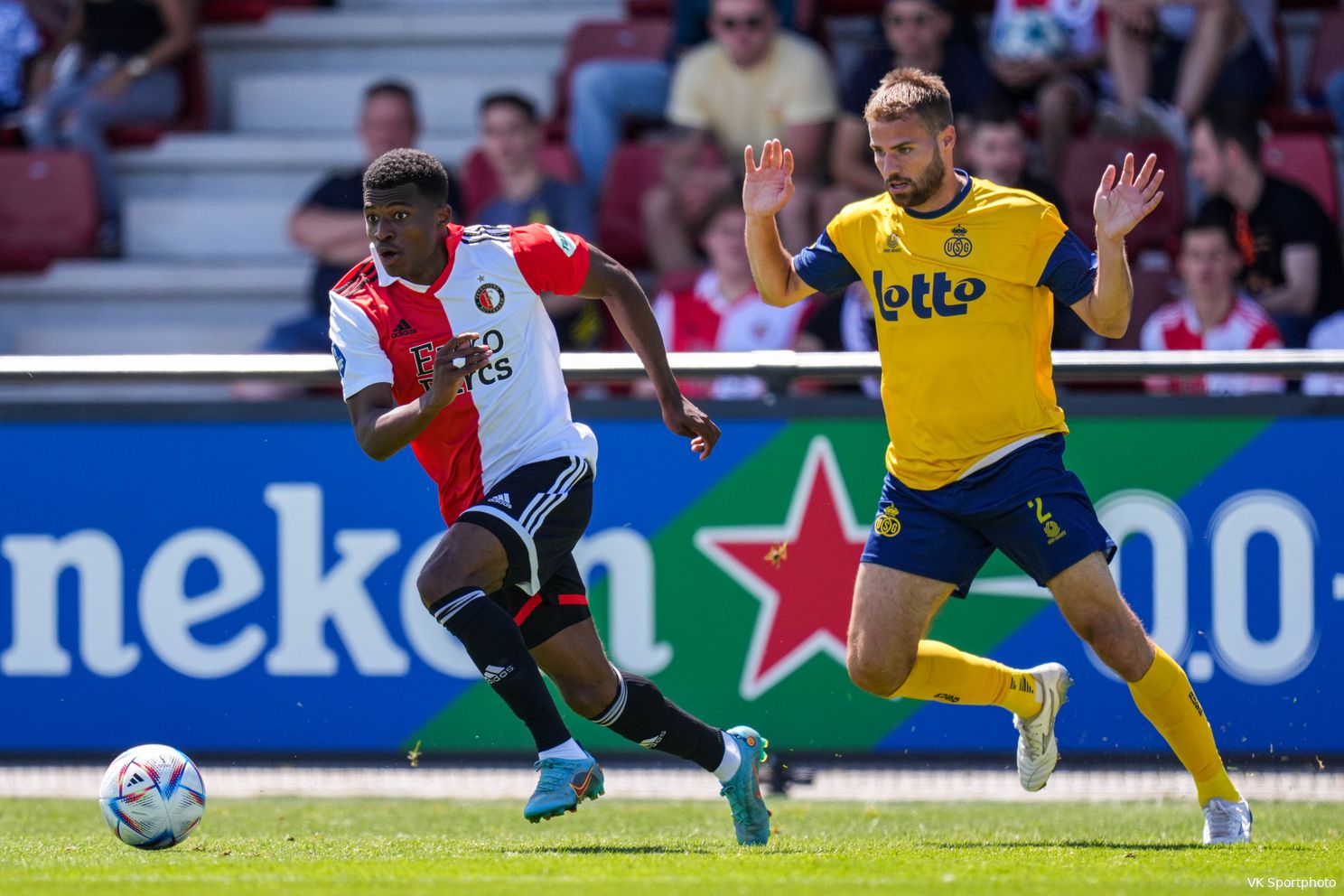 Feyenoord onderuit in extra lang oefenduel tegen Union Sint-Gillis