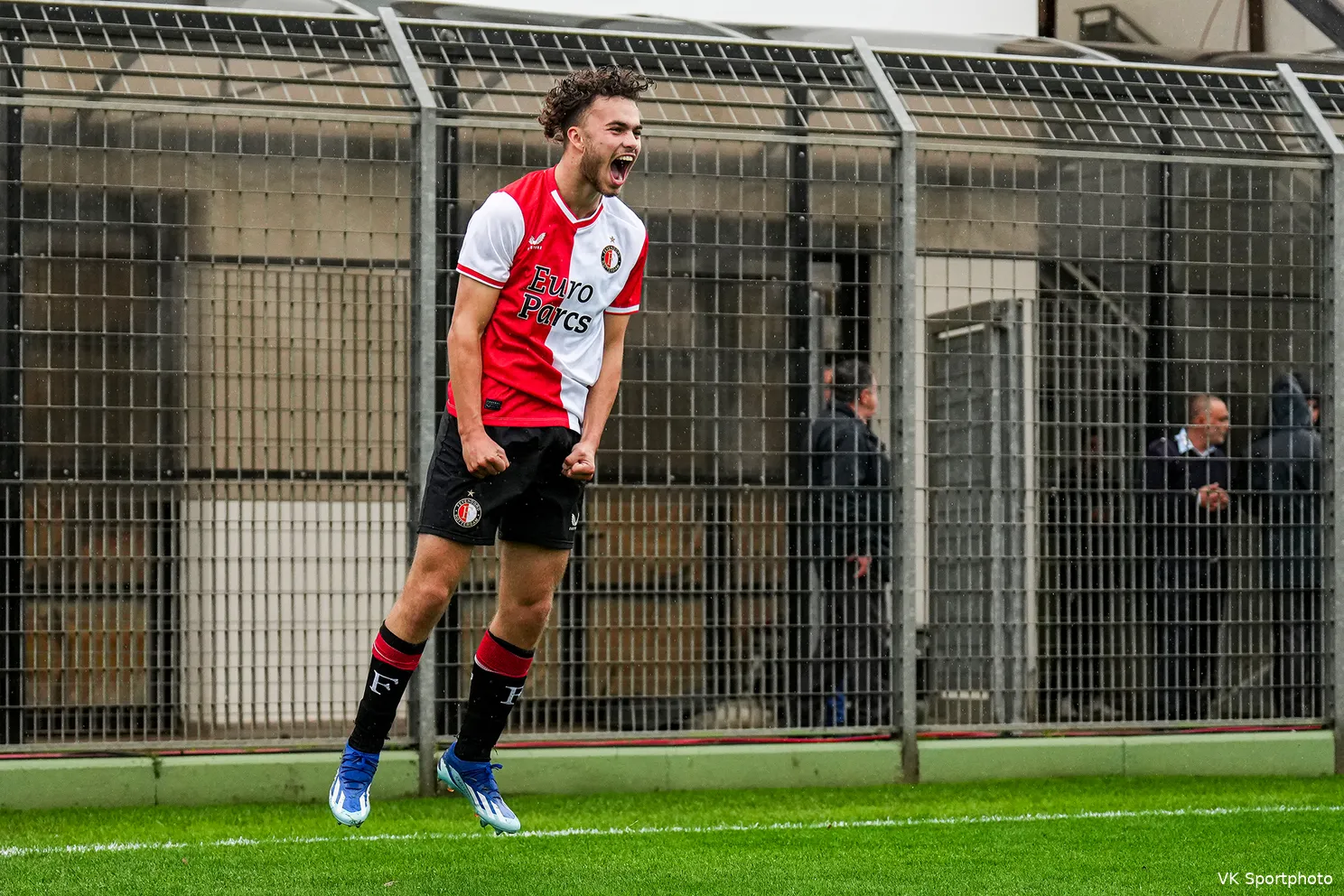 Feyenoord O19 overwintert in Youth League na winst op Lazio O19