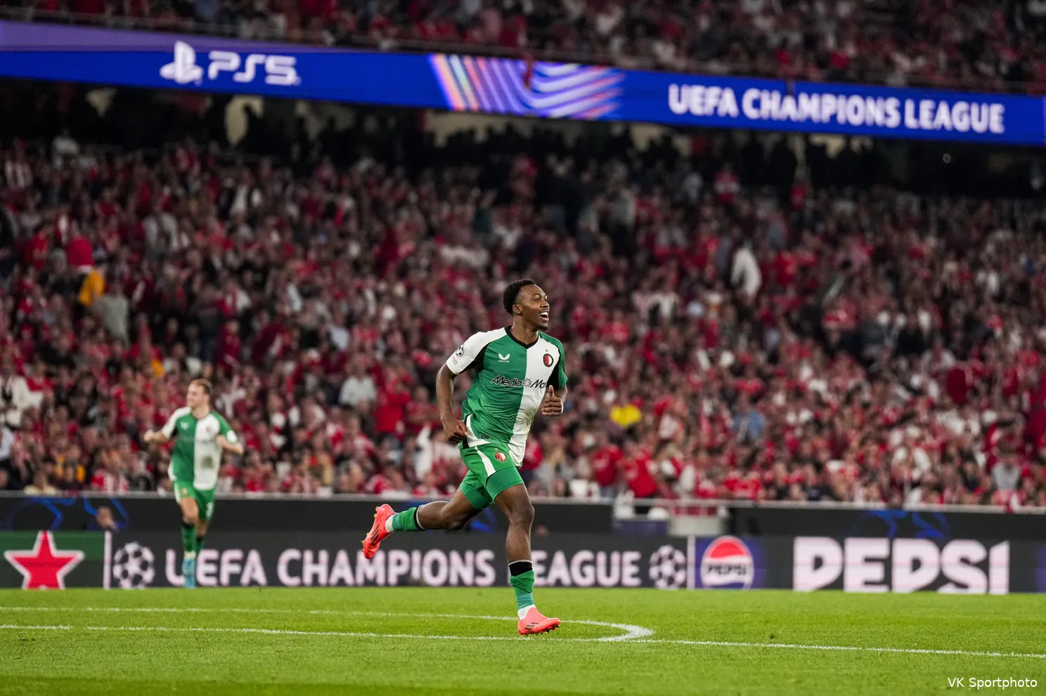 Feyenoord toont klasse en strijdlust met overwinning op SL Benfica