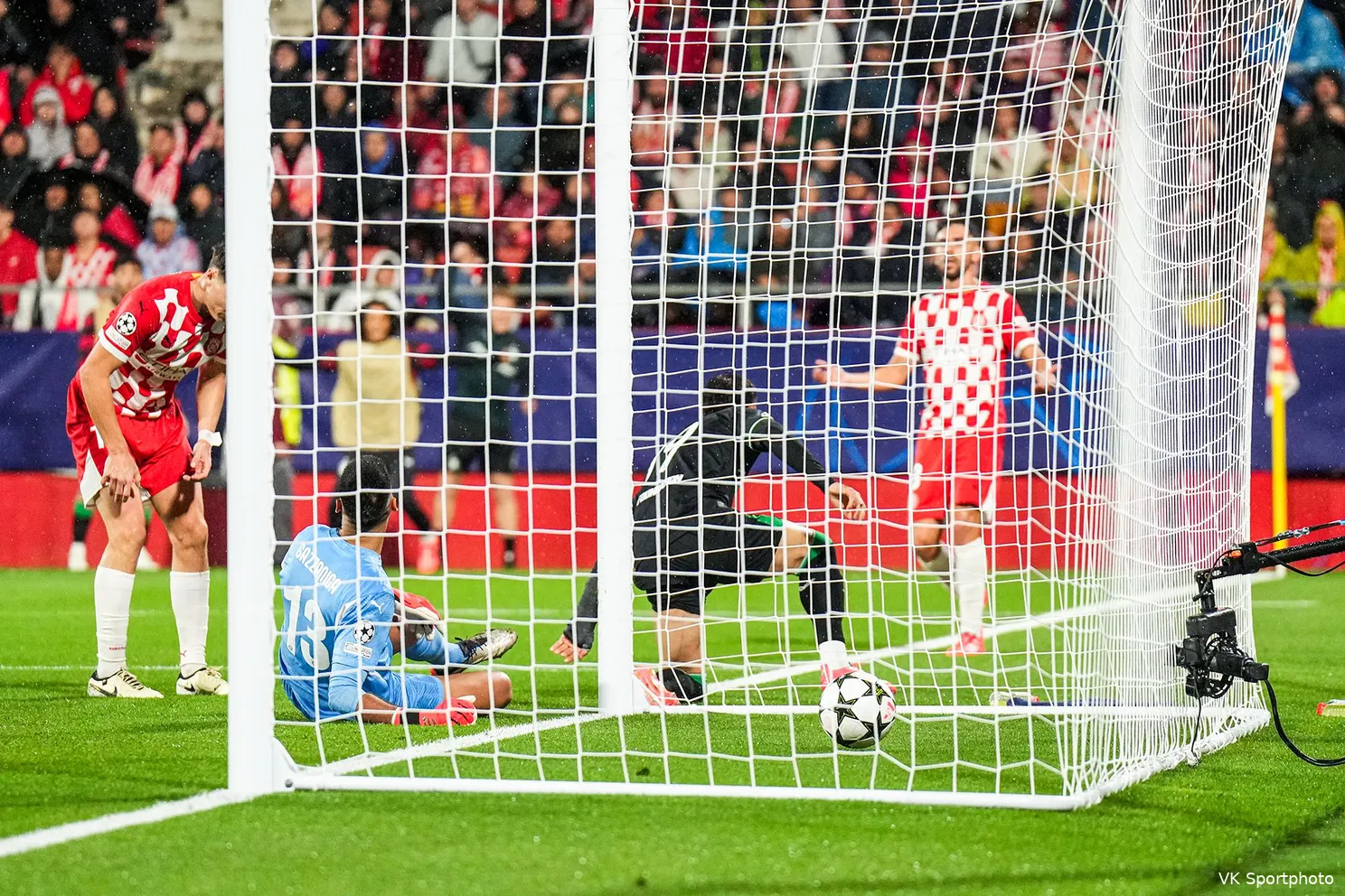 Feyenoord pakt drie punten na vermakelijke wedstrijd tegen Girona FC