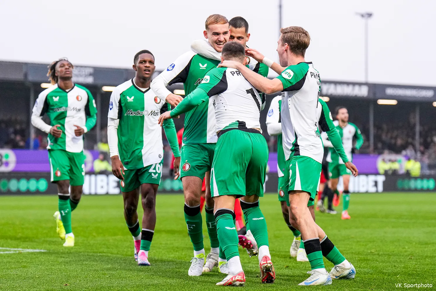 yv20241110yv20241110 a1b4634