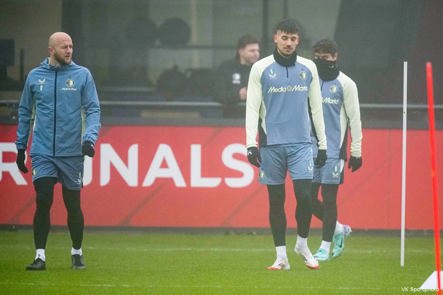 De foto's: Moder meldt zich voor het eerst op trainingsveld Feyenoord