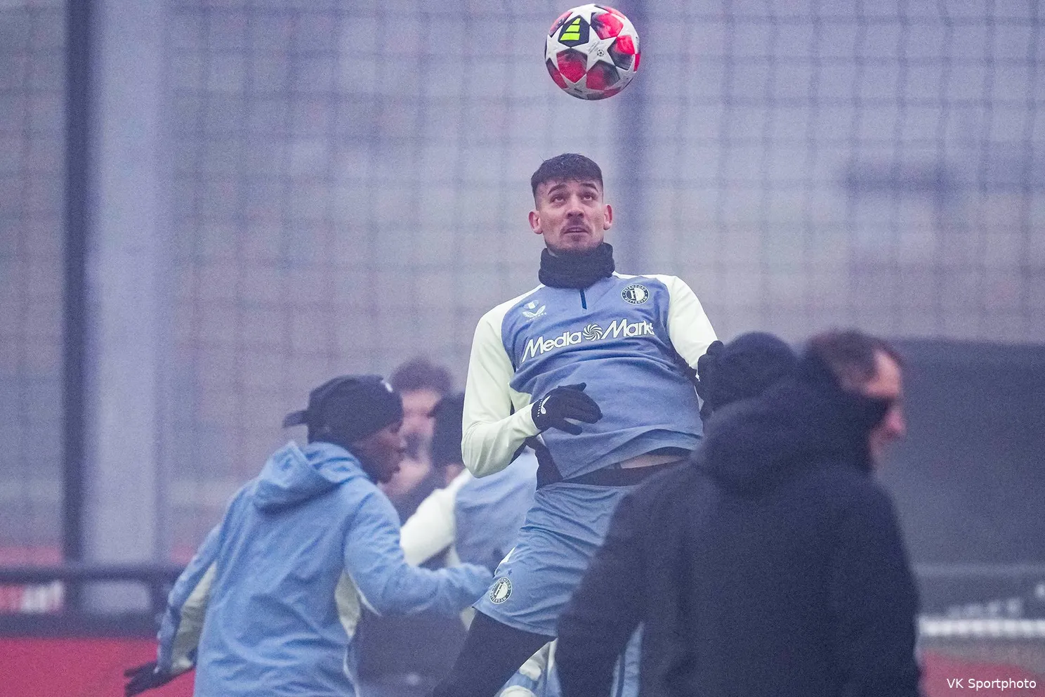 De foto's: Moder meldt zich voor het eerst op trainingsveld Feyenoord