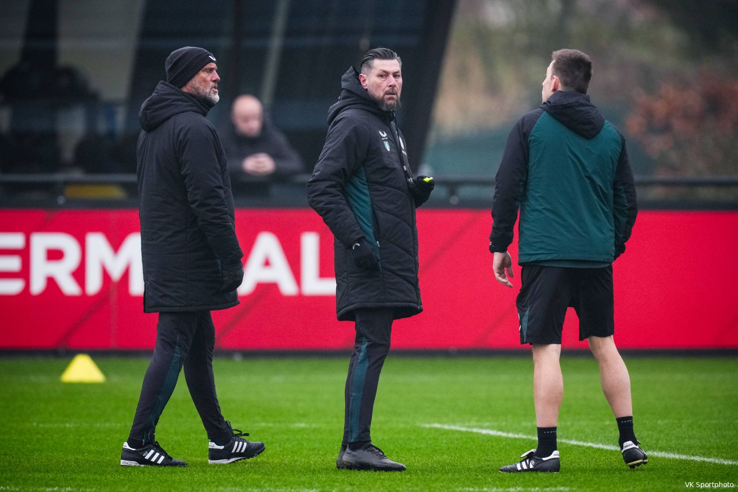 De beelden: Bosschaart bereidt Feyenoord voor op AC Milan; Targhalline traint mee