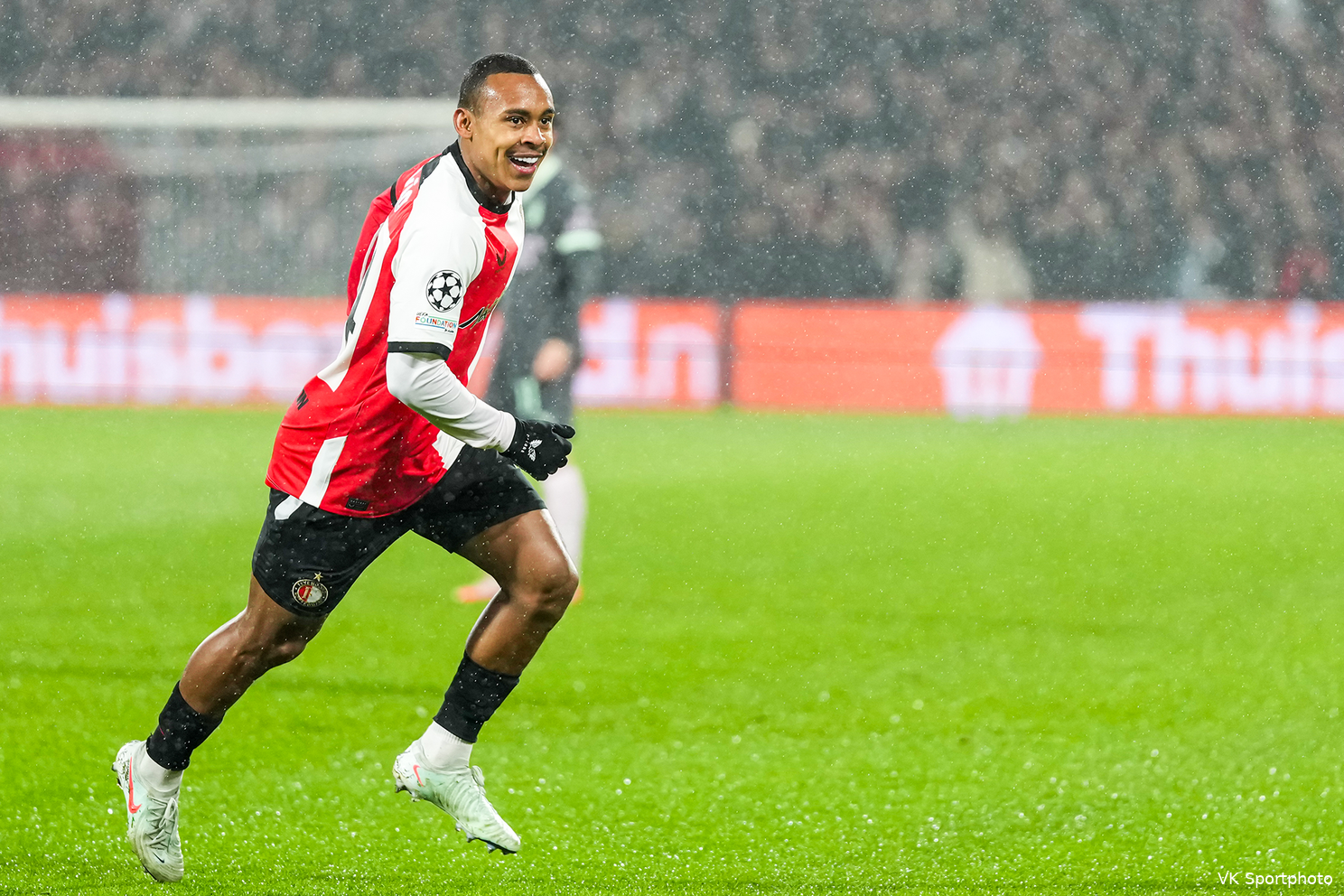 Feyenoord wint met Bosschaart aan het roer van AC Milan