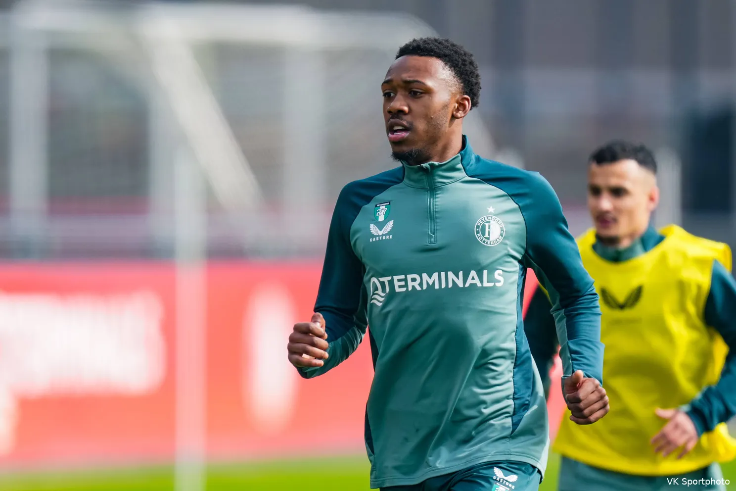 Van Persie ziet selectie steeds fitter worden richting Eredivisie-hervatting