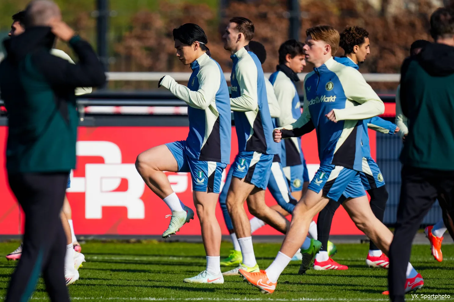 Moder en Ueda aanwezig op training in aanloop naar Champions League-affiche