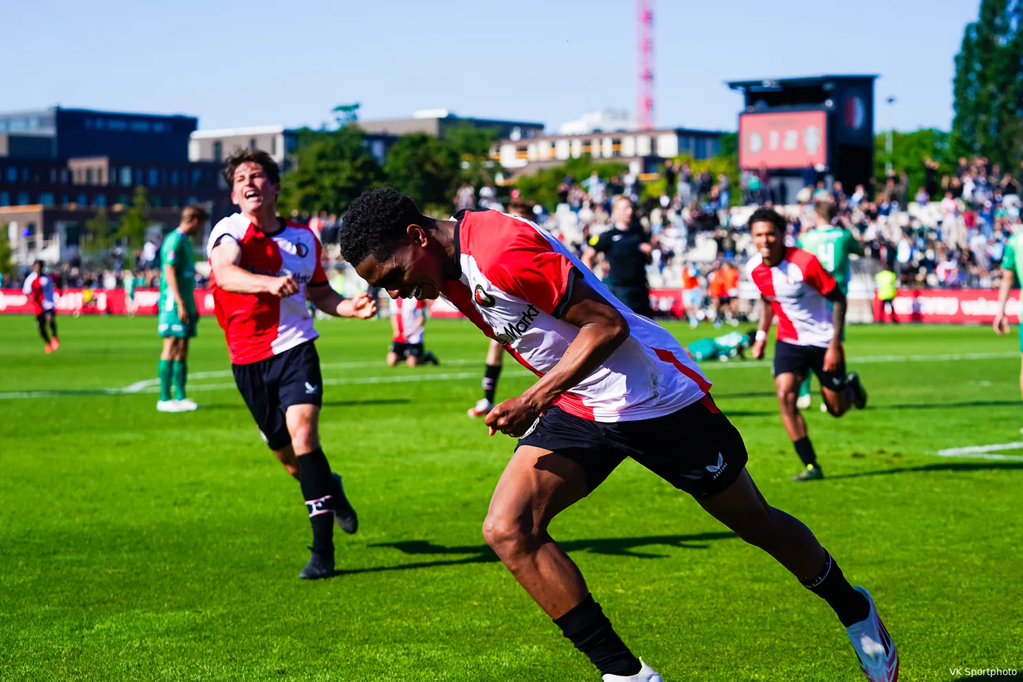 Feyenoord O21 vervolgt jacht op promotie als bekerwinnaar na bizarre finale