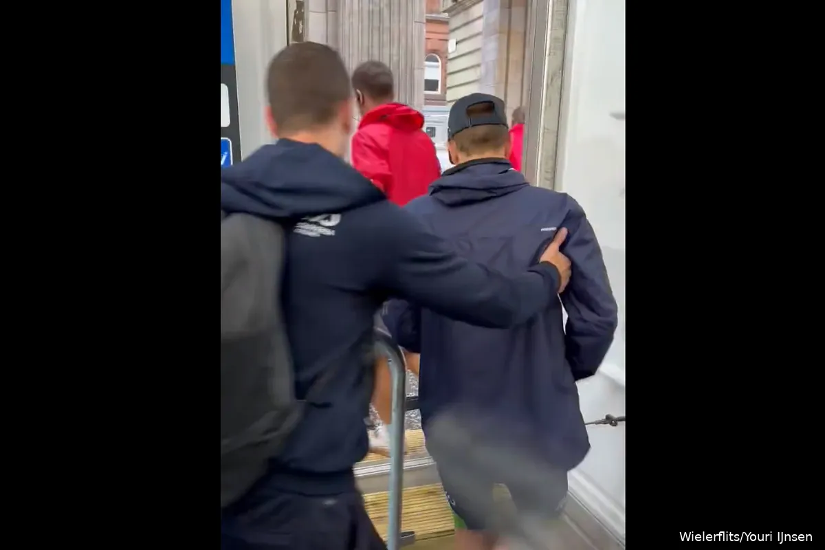 🎥 Tadej Pogacar voelde zich 'heel ziek' na het WK: 'Had totaal geen energie meer, was helemaal leeg'