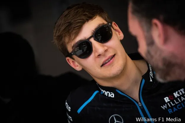 Russell hoopte op tweede race voor Mercedes: 'Had een goede kans om te winnen in Abu Dhabi'
