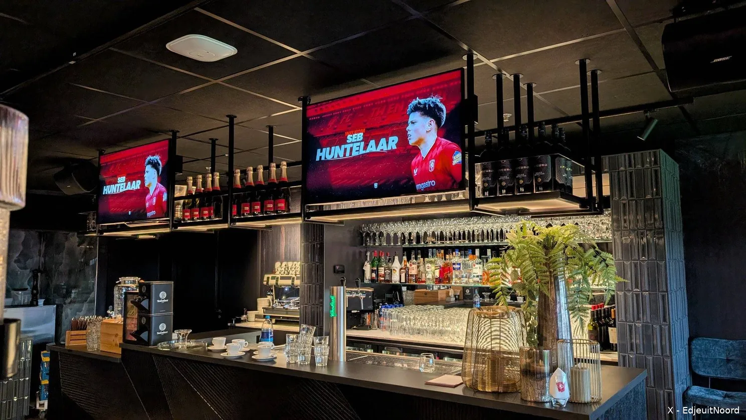 seb-huntelaar-fc-twente-2025