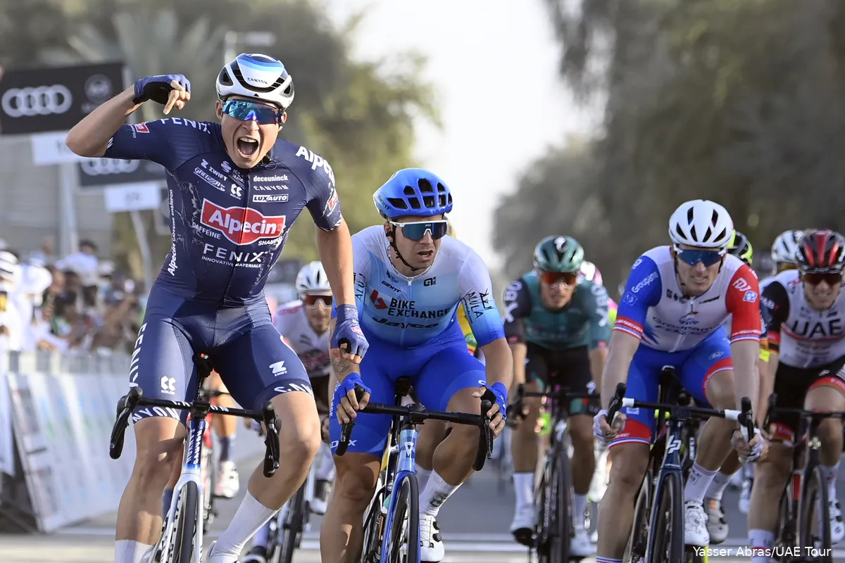 Philipsen toont magistrale vorm andermaal in UAE Tour, Kooij sprint naar tweede plaats