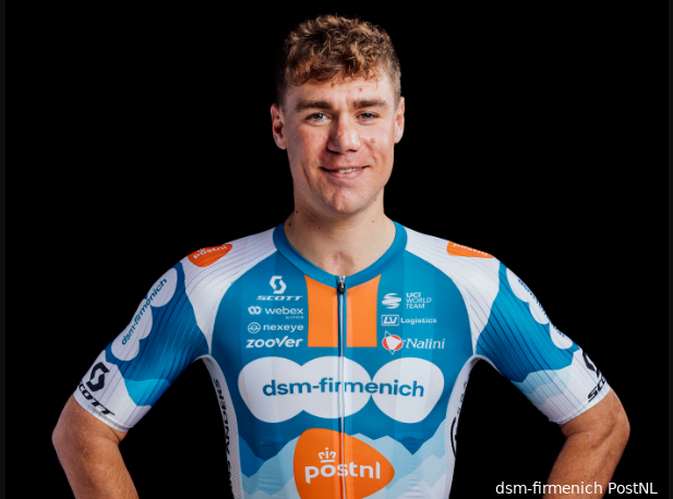 With the wise advice of Niki Terpstra in his ears, Fabio Jakobsen opted decisively for DSM-Firmenich PostNL