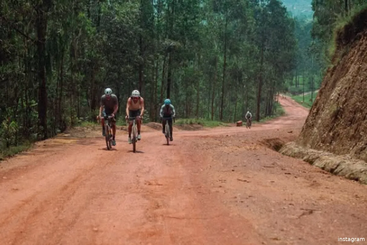 ten dam dekker rwanda