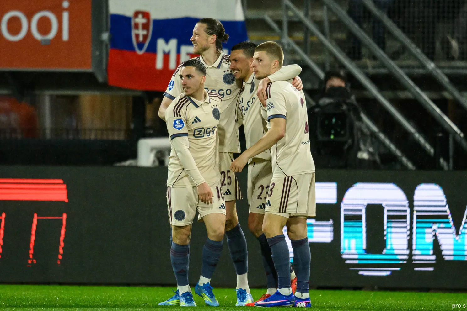 Ajax Showtime Ajax Team